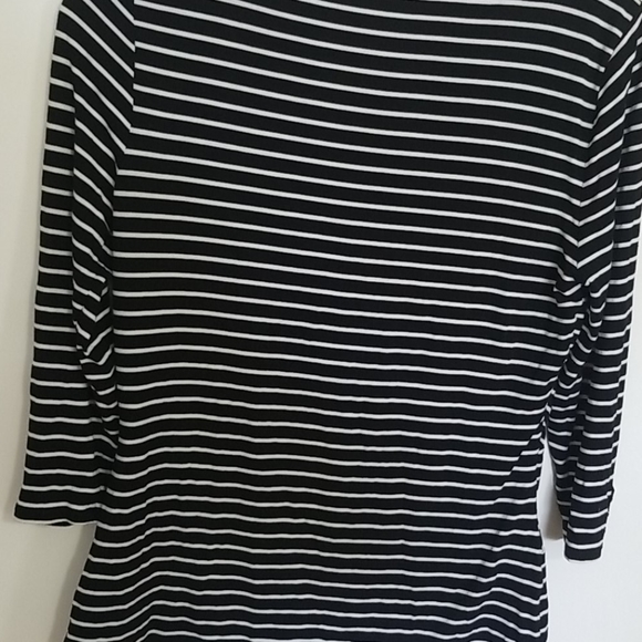 Waist Defining Black and white 3/4 Sleeve Top - Picture 5 of 8